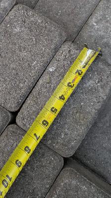 Free - at the curb: skid of interlock paving bricks - Photo 5