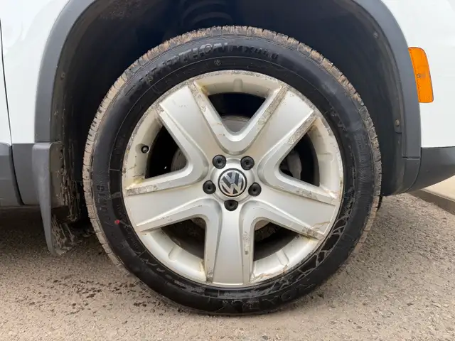 2015 Volkswagen Tiguan| Clean Carfax | All Wheel Drive | Low KMs - Photo 21