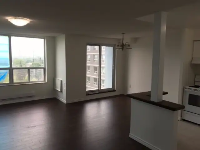Renovated 2-Bedroom Unit - Bowmanville - Photo 3