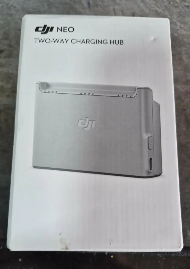 GENUINE DJI NEO CHARGING HUB – CHX521-65 – NEW – CHARGE 3 BAT-45 - Photo 2