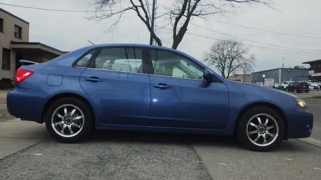 10 SUBARU IMPREZA AWD! AUTO! NAVIGATION! TWO TIRE SETS! - Photo 7