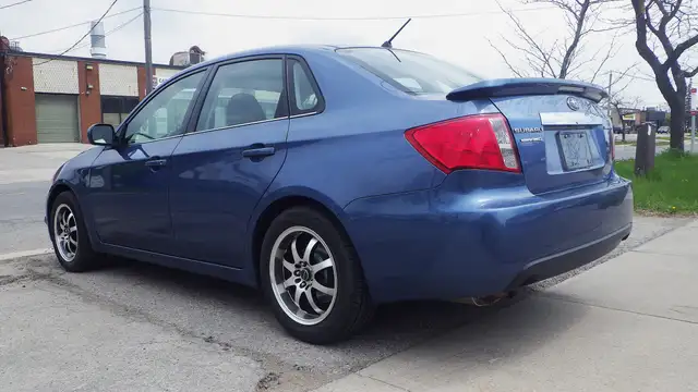 10 SUBARU IMPREZA AWD! AUTO! NAVIGATION! TWO TIRE SETS! - Photo 12