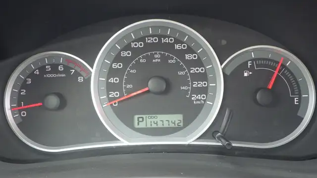 10 SUBARU IMPREZA AWD! AUTO! NAVIGATION! TWO TIRE SETS! - Photo 22