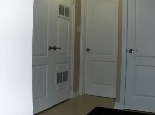 One Bed Walk out, Basement Apt, two Block to Vic-Park S/way - Photo 3