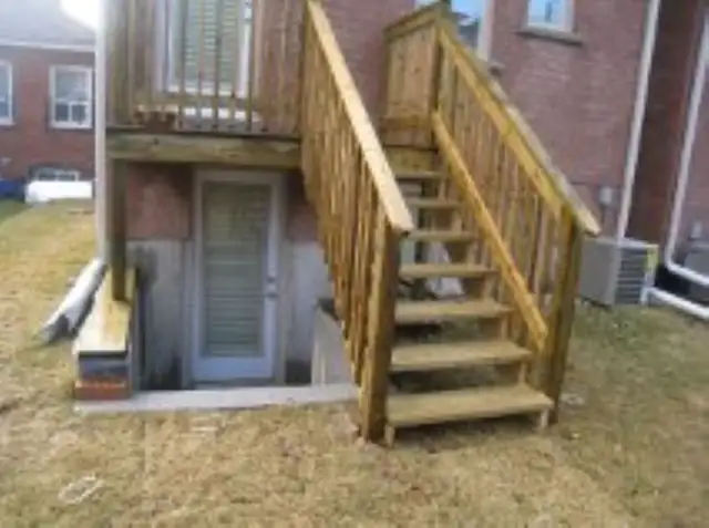 One Bed Walk out, Basement Apt, two Block to Vic-Park S/way - Photo 7