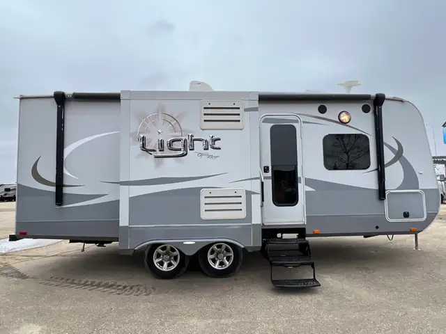 2015 OPEN RANGE HIGHLAND RIDGE 216RBSS SPACIOUS, REAR BATH - Photo 6