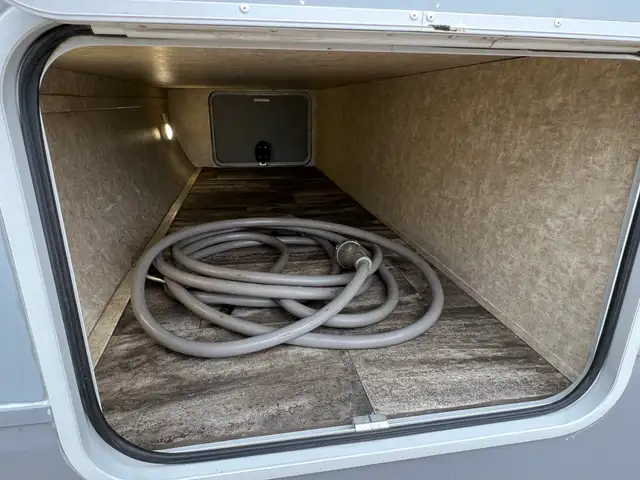 2015 OPEN RANGE HIGHLAND RIDGE 216RBSS SPACIOUS, REAR BATH - Photo 12