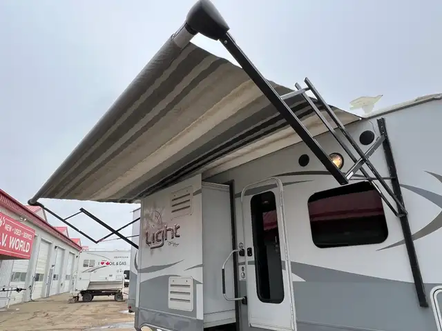 2015 OPEN RANGE HIGHLAND RIDGE 216RBSS SPACIOUS, REAR BATH - Photo 17