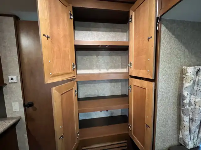 2015 OPEN RANGE HIGHLAND RIDGE 216RBSS SPACIOUS, REAR BATH - Photo 23