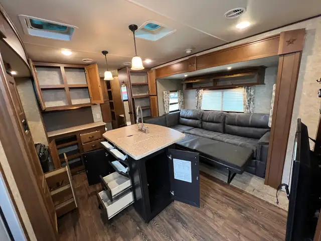 2015 OPEN RANGE HIGHLAND RIDGE 216RBSS SPACIOUS, REAR BATH - Photo 35