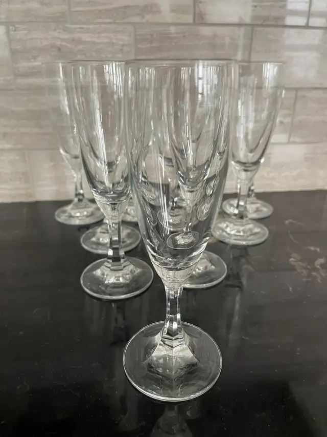 Set of 10 Crystalline Champagne Flutes – Elegant Stemware – Like - Photo 2