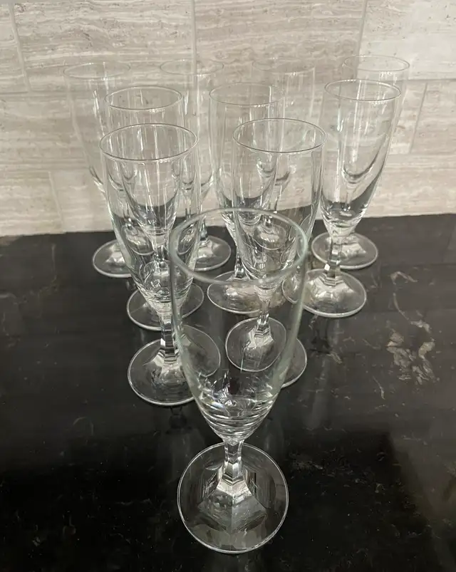 Set of 10 Crystalline Champagne Flutes – Elegant Stemware – Like - Photo 3