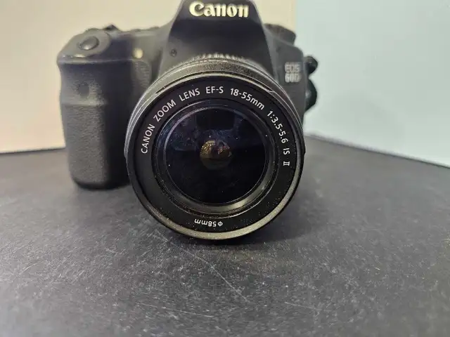 Canon  EOS 60D 18MP DSLR w/18-55 Lens - No Charger - Photo 2