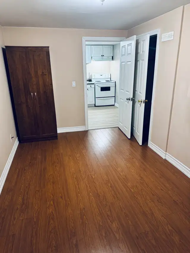 Basement apartment - Photo 6