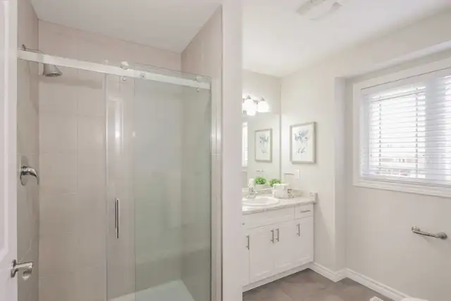 Beautiful 3 Bedroom 2.5 Bath Townhouse for Rent - Photo 6