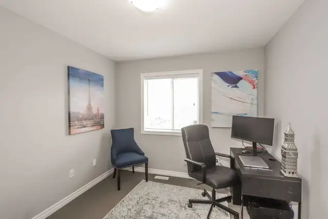 Beautiful 3 Bedroom 2.5 Bath Townhouse for Rent - Photo 8