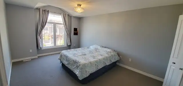 Beautiful 3 Bedroom 2.5 Bath Townhouse for Rent - Photo 11