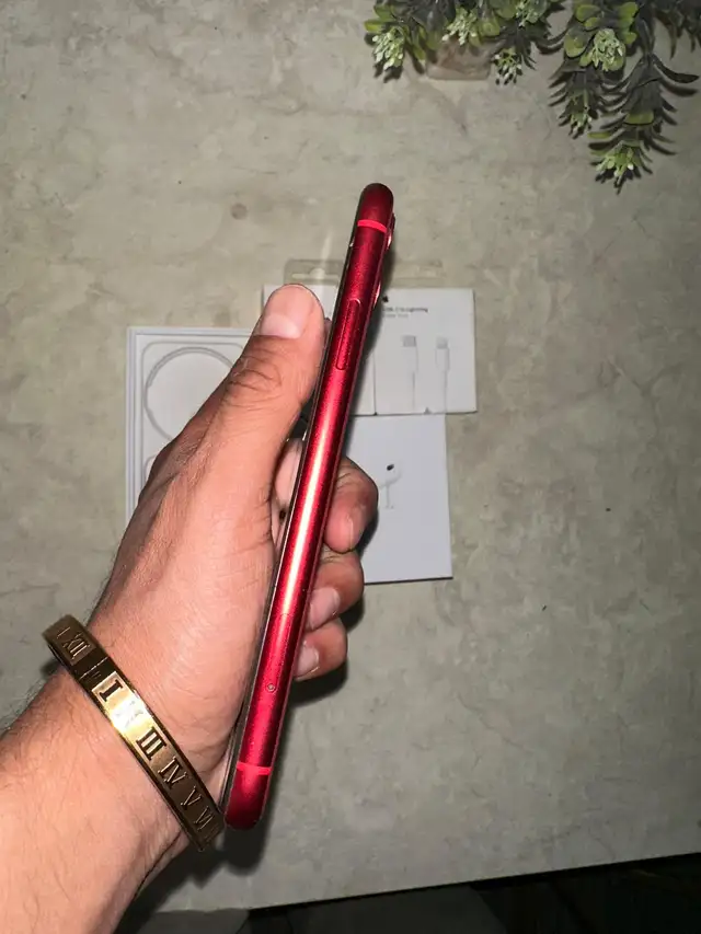 iPhone 11 64GB Red Airpods/Charger Set/Delivery - Photo 3