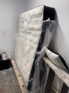 free mattress near new - Photo 3