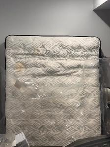 free mattress near new - Photo 4