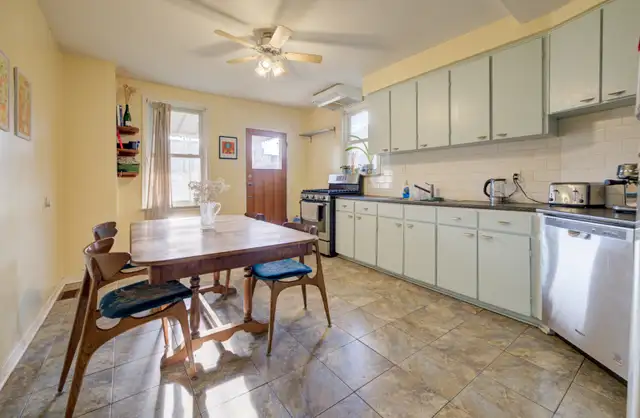 3 Beds 2 Baths House in Little Italy! - Photo 5