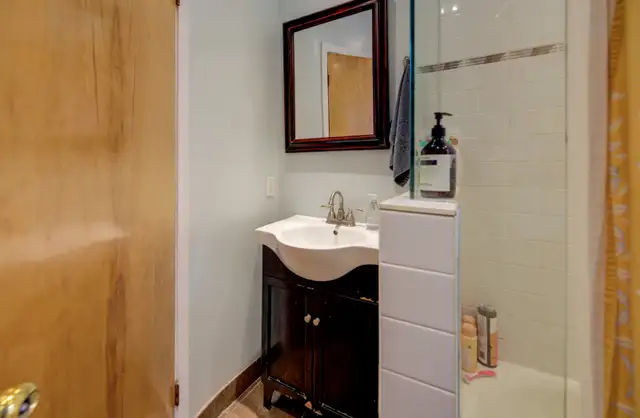 3 Beds 2 Baths House in Little Italy! - Photo 11