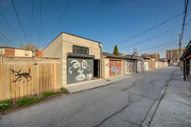 3 Beds 2 Baths House in Little Italy! - Photo 20