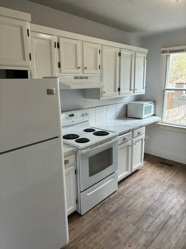 Duplex with Single Garage