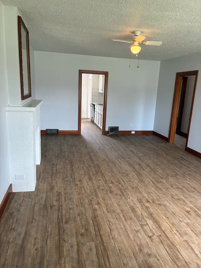 Duplex with Single Garage - Photo 4