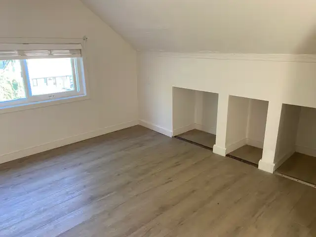 SUITE FOR RENT 2 BED/1BATH - Photo 4