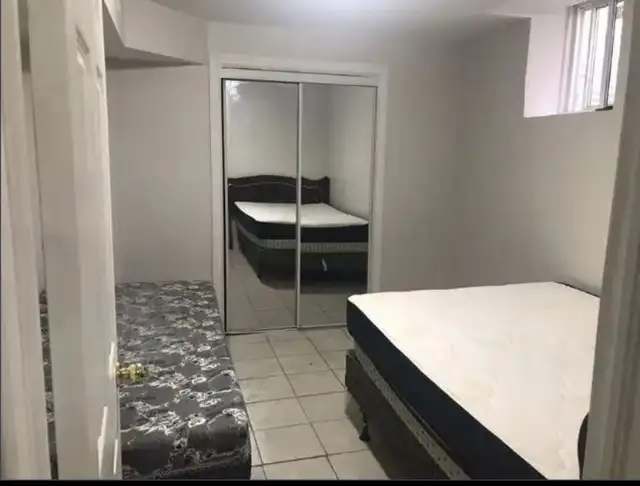 Basement Room for Rent in Brampton - Photo 5