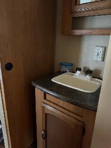 2011 travel trailer - Photo 8