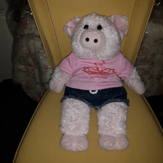 BEAU GRAND COCHON FILLE ROSE NEUF 17'HAUT D'ATELIER TOUTOU$15.00