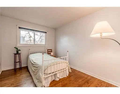 Spacious 3 Bedroom Apartment for Rent - Photo 4