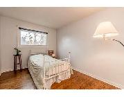 Spacious 3 Bedroom Apartment for Rent - Photo 4