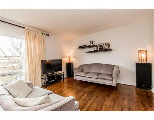 Spacious 3 Bedroom Apartment for Rent - Photo 10