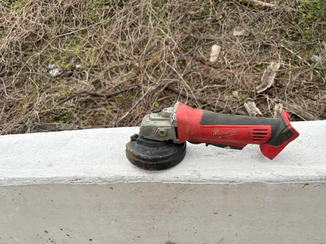 Milwaukee cordless tools - Photo 4
