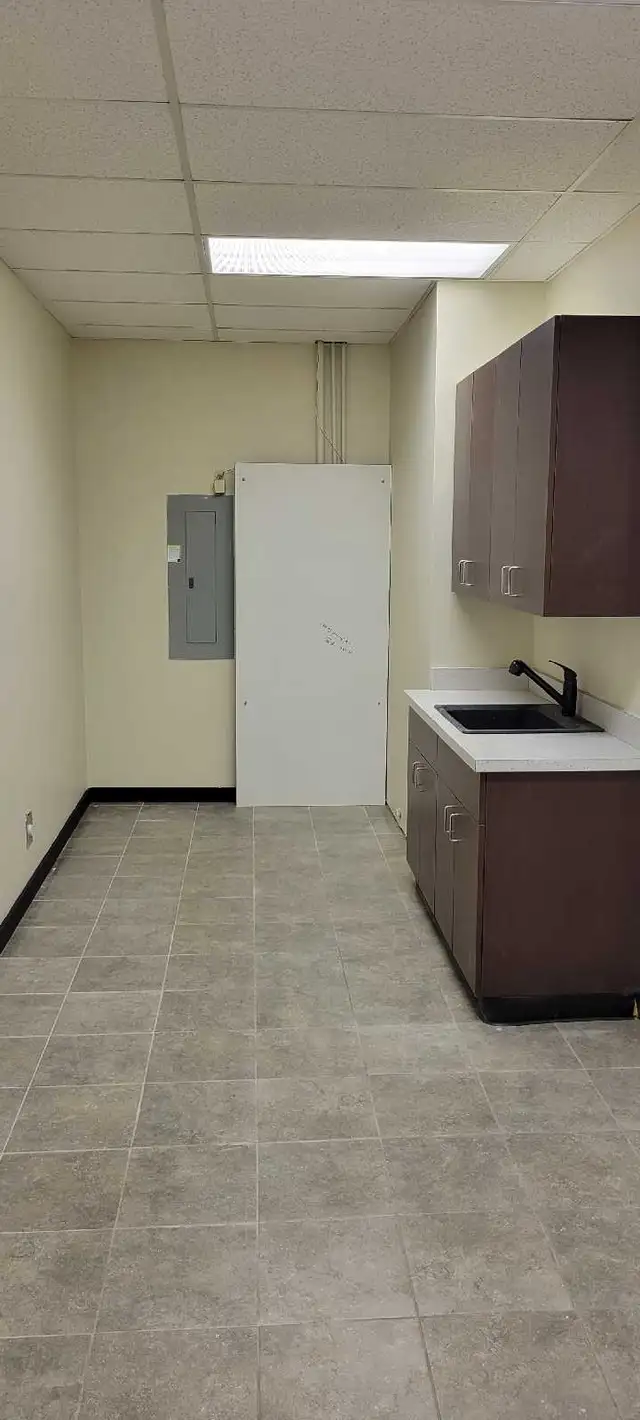 West Edmonton Office Space for Rent - Photo 8