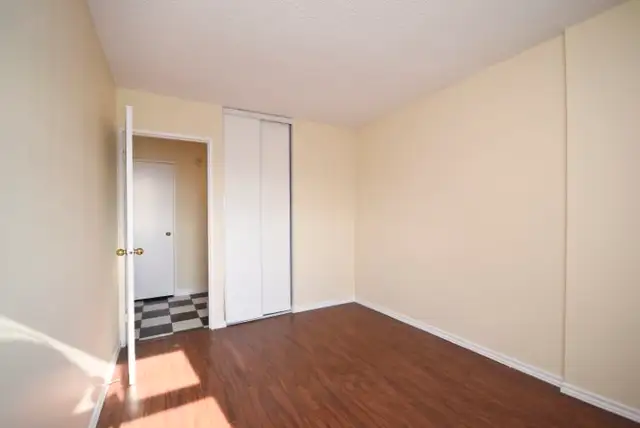 Beautiful All-Inclusive 2 Bedroom Condo in Great Location - Photo 7