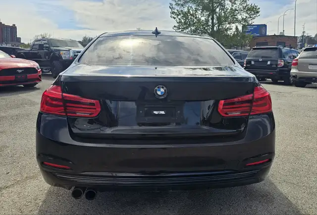 2018 BMW 3 Series 330i xDrive - Photo 5