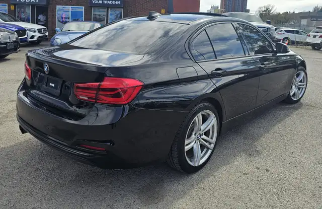 2018 BMW 3 Series 330i xDrive - Photo 7