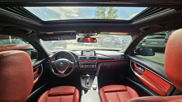 2018 BMW 3 Series 330i xDrive - Photo 11
