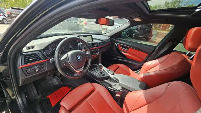 2018 BMW 3 Series 330i xDrive - Photo 13