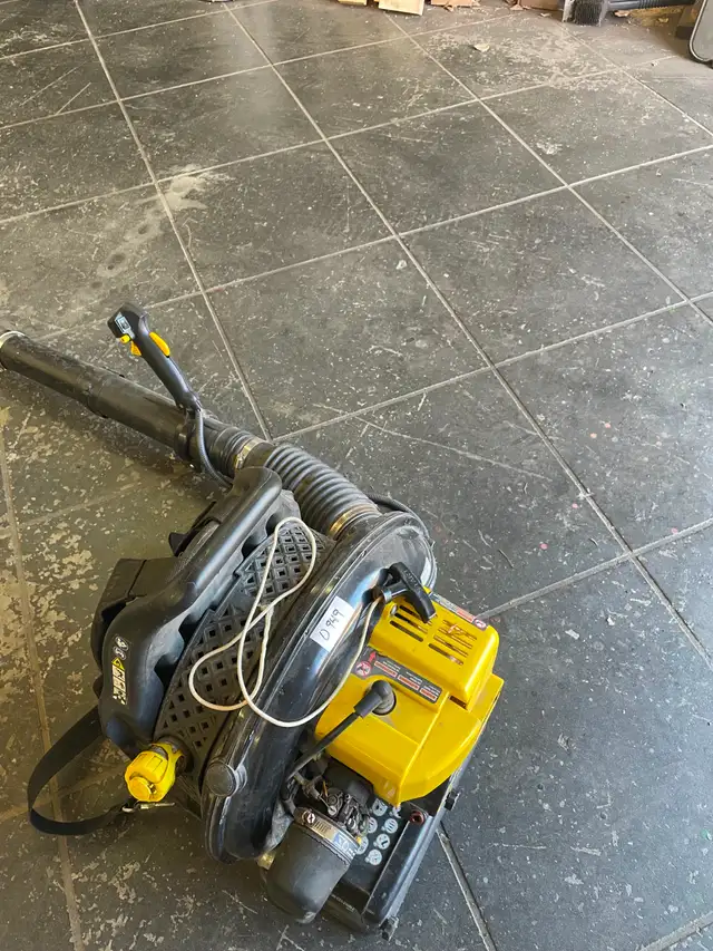 Backpack Leaf Blower - Photo 3