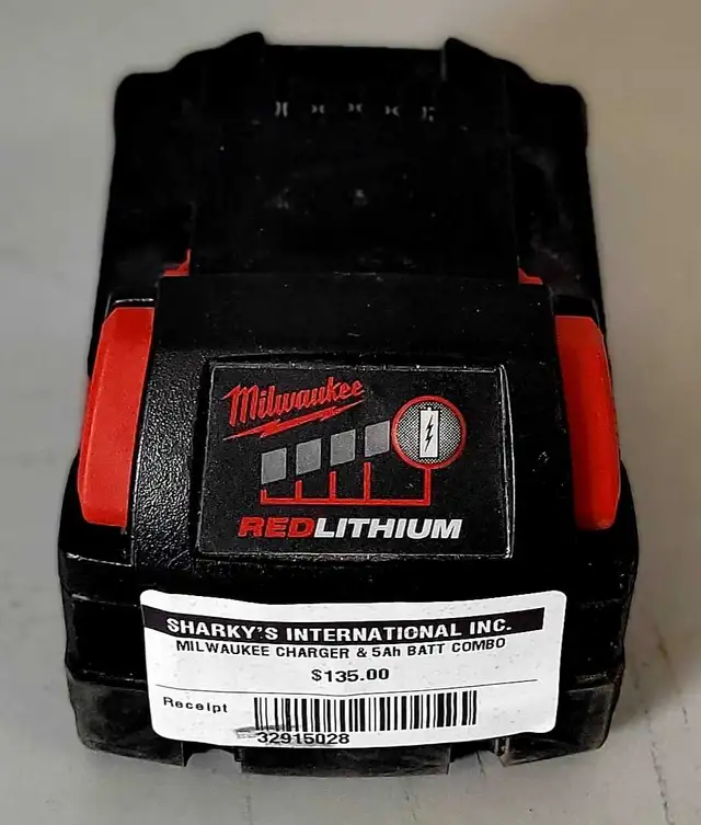 M18 Milwaukee 5Ah Battery W/ Charger (32915028) - Photo 2