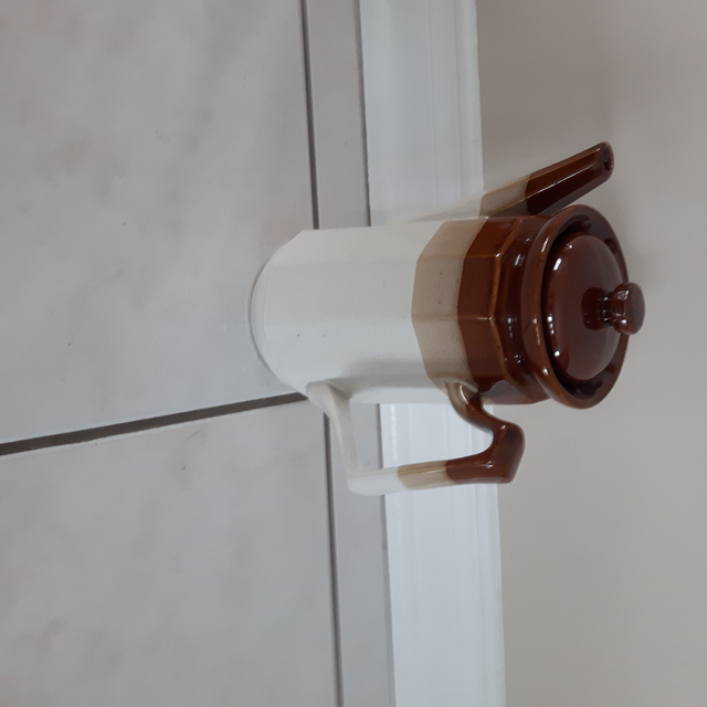 BELLEGRANDE THÉIÈRE NEUVE CÉRAMIQUE TAIWAN 9'HA BLANC BEIGE GRIS - Photo 3