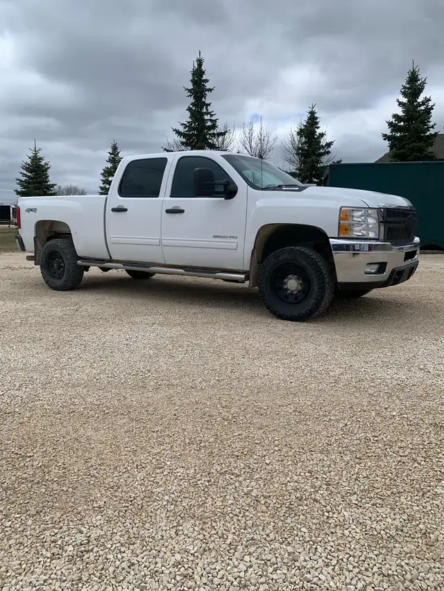 2013 Chevrolet Silverado 2500 4X4 - Photo 2