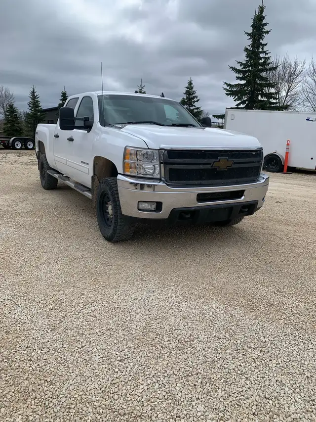 2013 Chevrolet Silverado 2500 4X4 - Photo 3