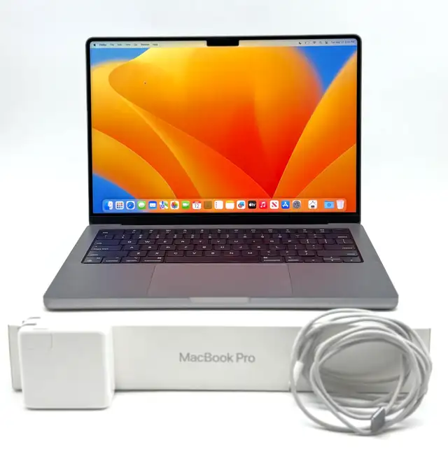 Apple MacBook Pro 14' 2023 M2 Pro 16GB RAM 512GB SSD - $1349