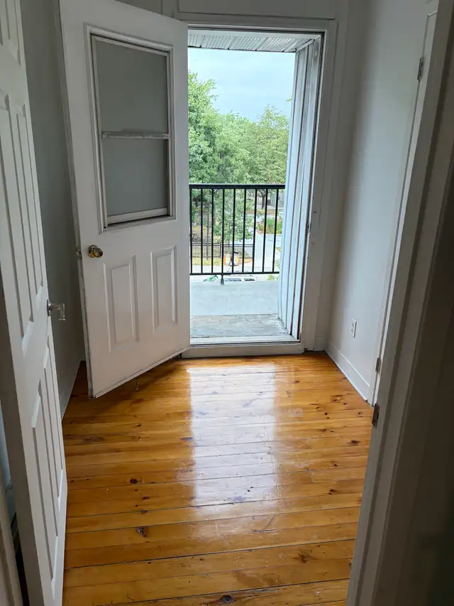 De Lorimier.. 3 Bedroom   Office…6 1/2…Ville Marie - Photo 8